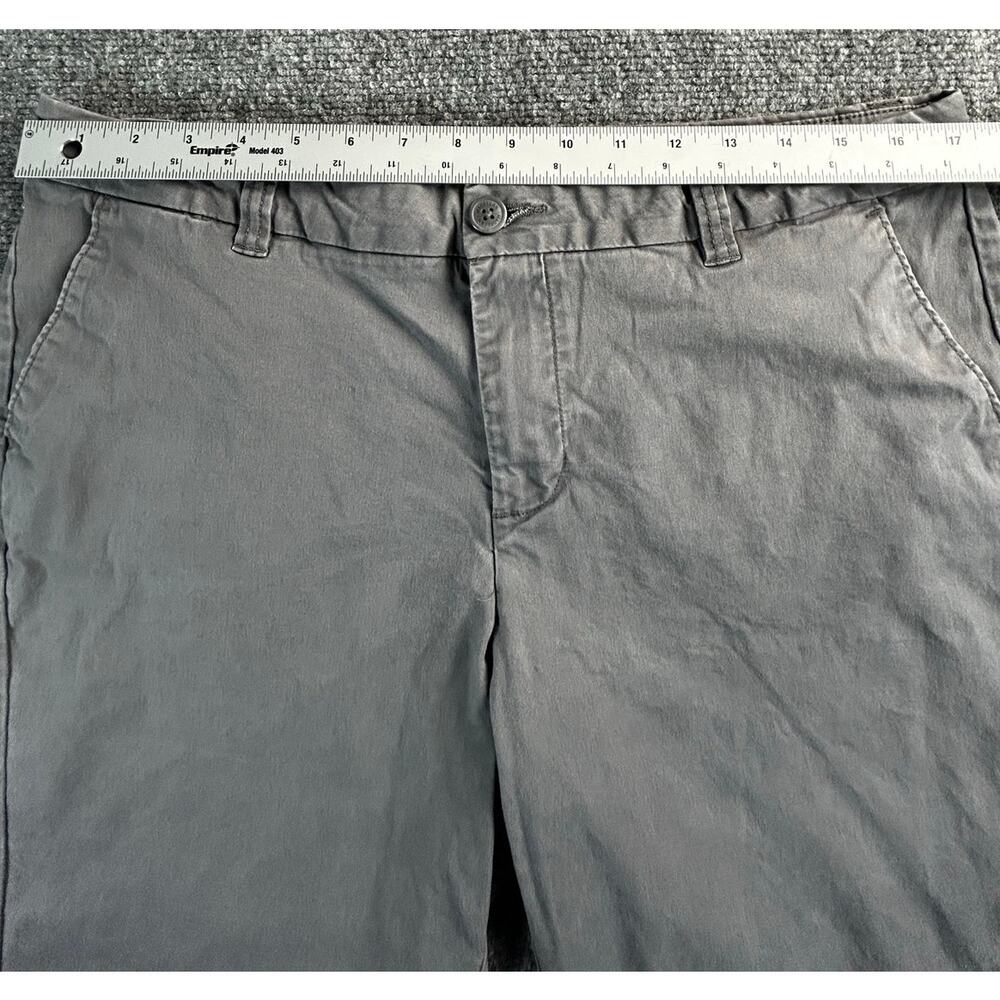 Magellan Outdoors Women's Gray Stretch Casual Chino Shorts Size 16 - Picture 7 of 10